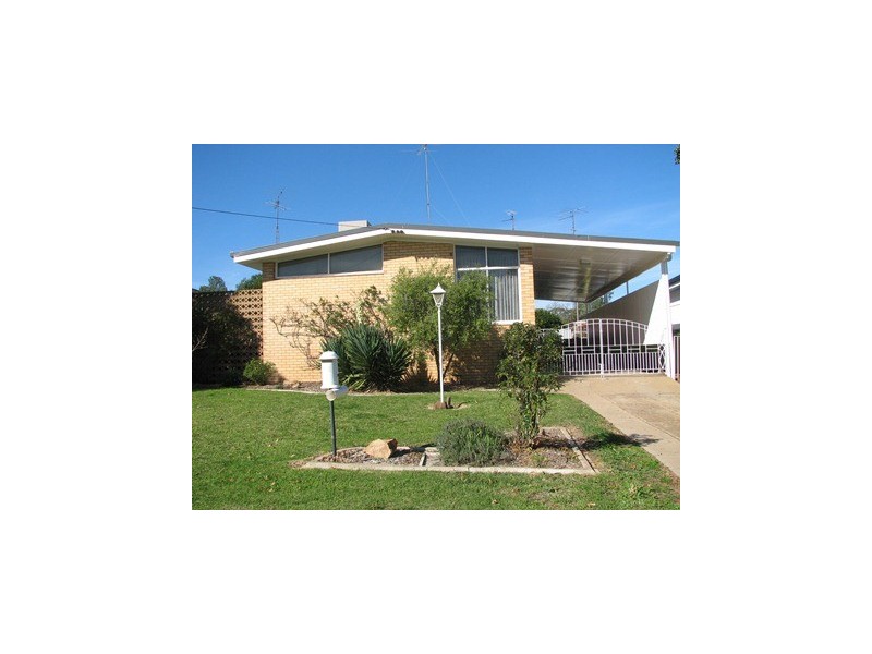 5 Shady Street, Narrandera NSW 2700