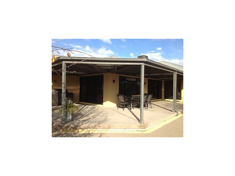 13 Galore Street, Lockhart NSW 2656