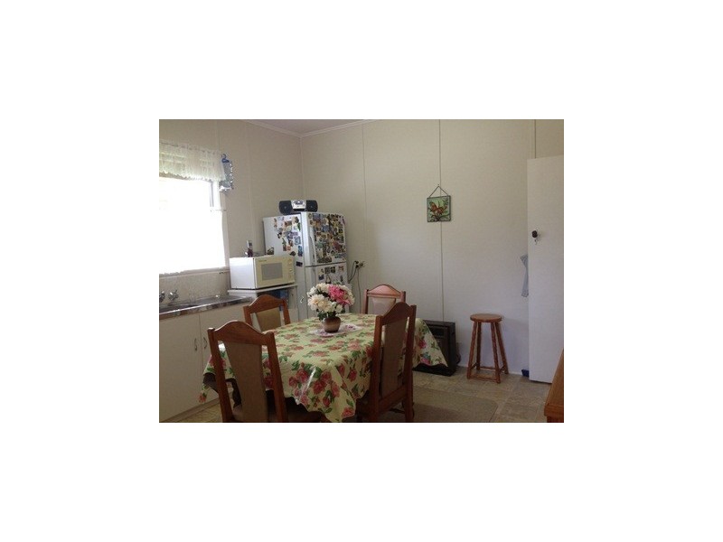10 Crown, Narrandera NSW 2700