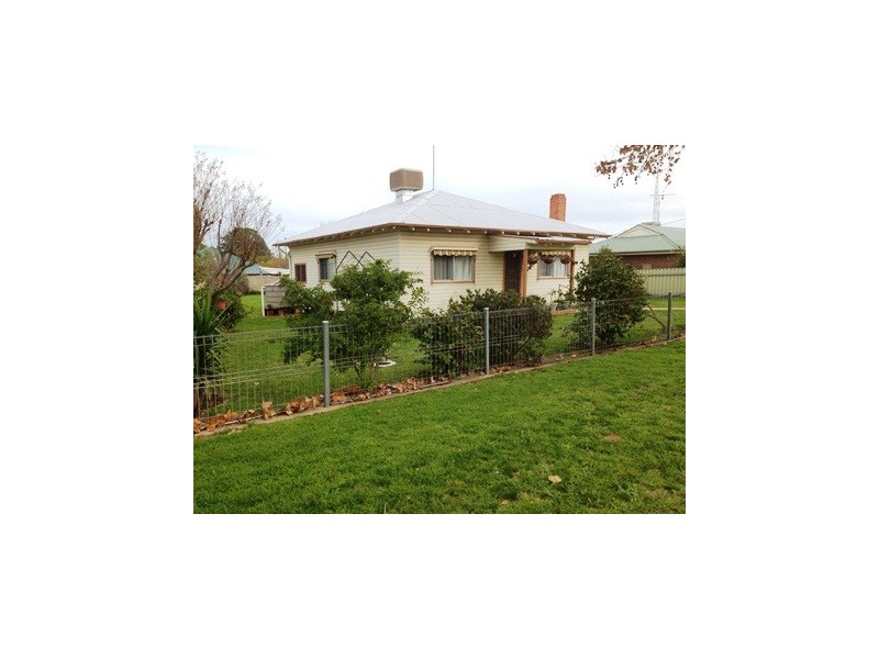 10 Crown, Narrandera NSW 2700