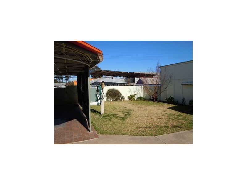 28 Charles Street, Narrandera NSW 2700