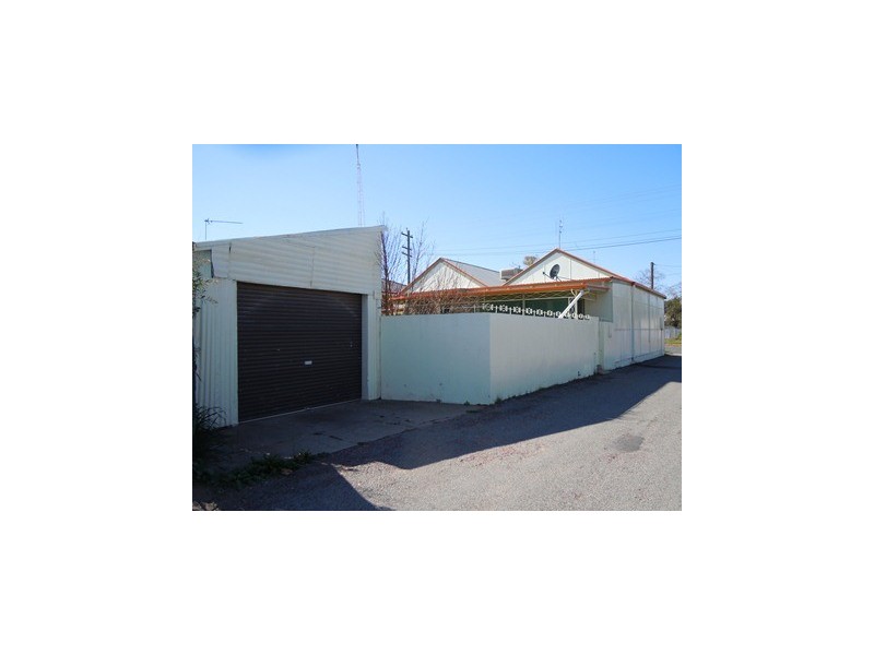 28 Charles Street, Narrandera NSW 2700