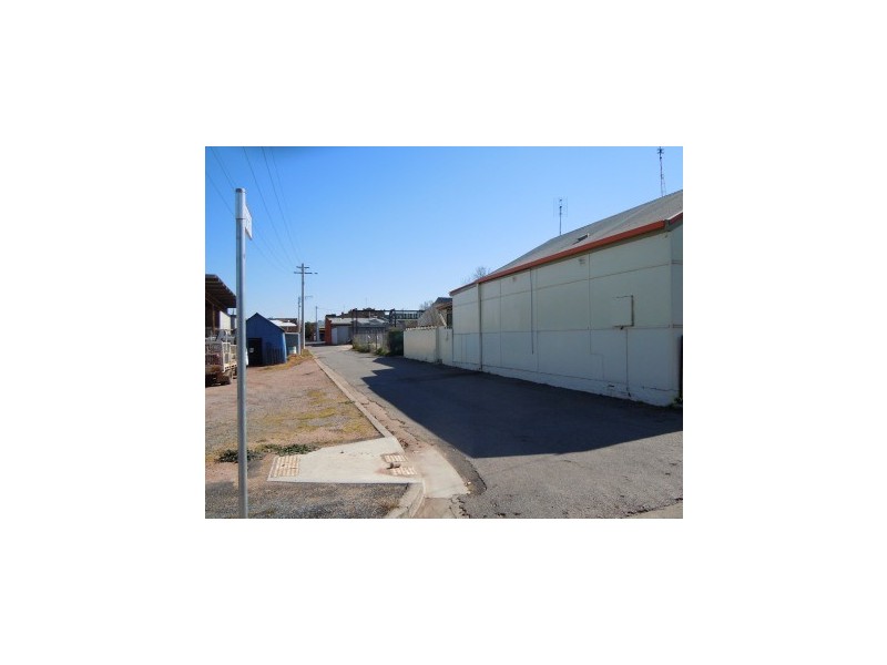 28 Charles Street, Narrandera NSW 2700