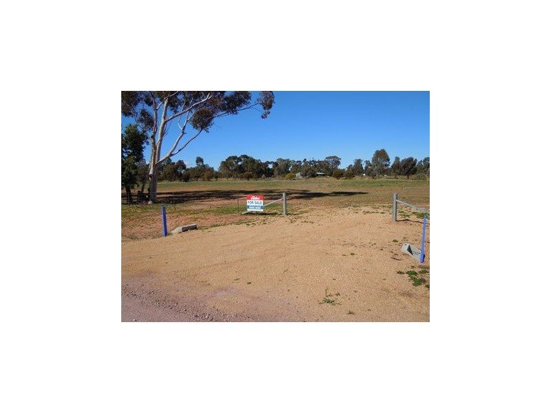 124 Cypress Road, Narrandera NSW 2700