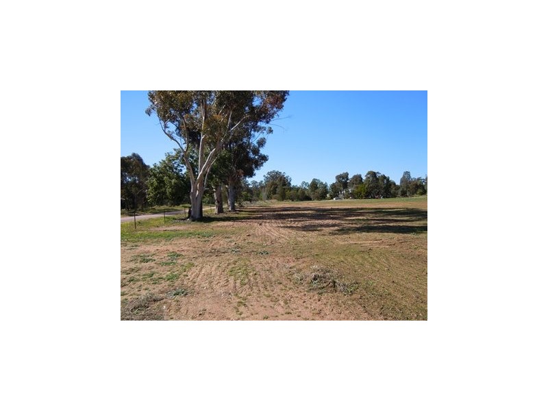124 Cypress Road, Narrandera NSW 2700