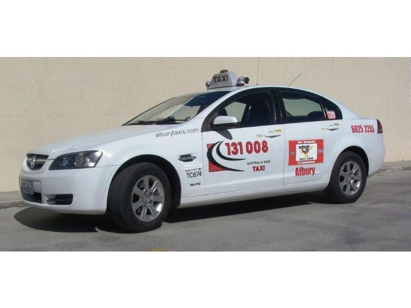 430 Griffith Road, Lavington NSW 2641