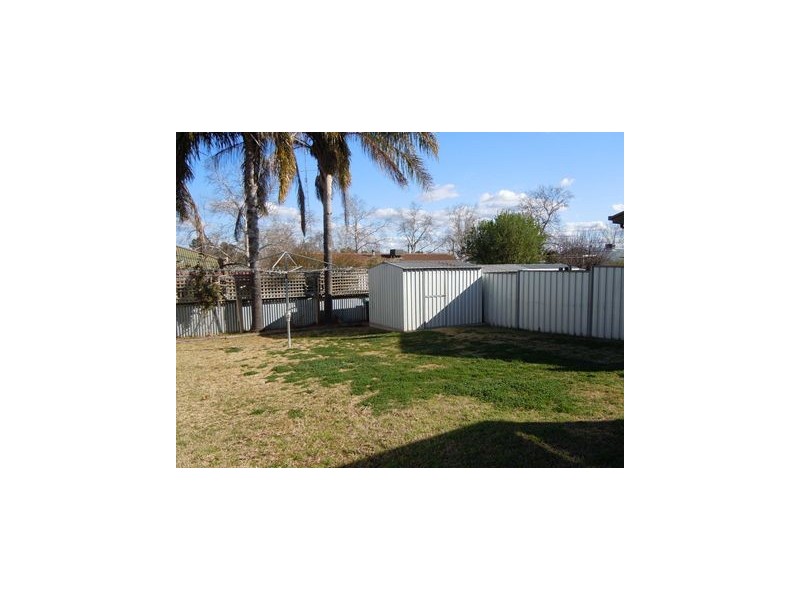 22 Riverine Street, Narrandera NSW 2700