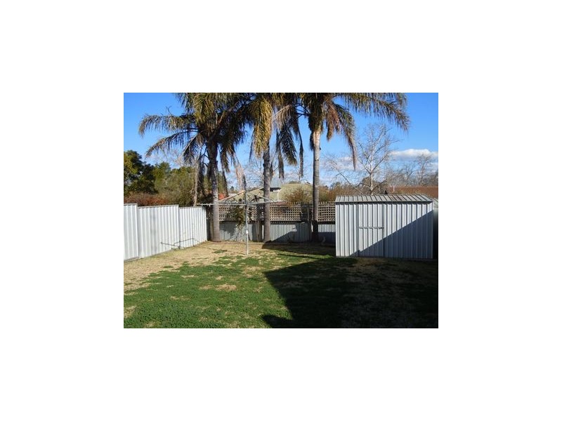 22 Riverine Street, Narrandera NSW 2700