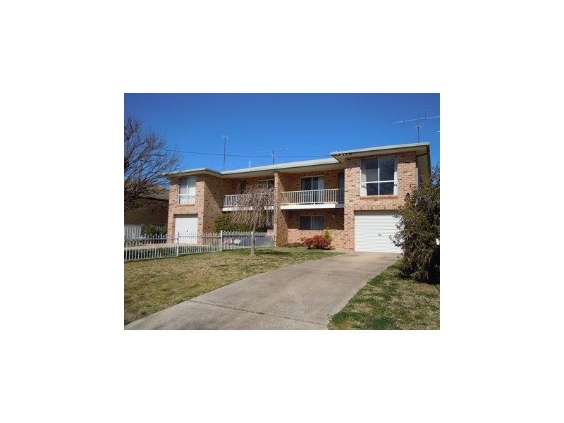 22 Riverine Street, Narrandera NSW 2700