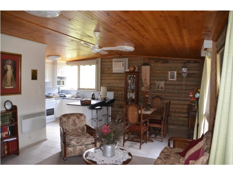 14 Long Tunnel Track, Wandiligong VIC 3744