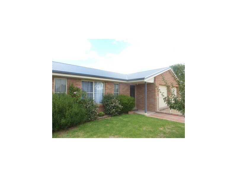 106-108 Court Street, Boorowa NSW 2586
