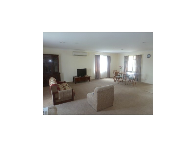 106-108 Court Street, Boorowa NSW 2586