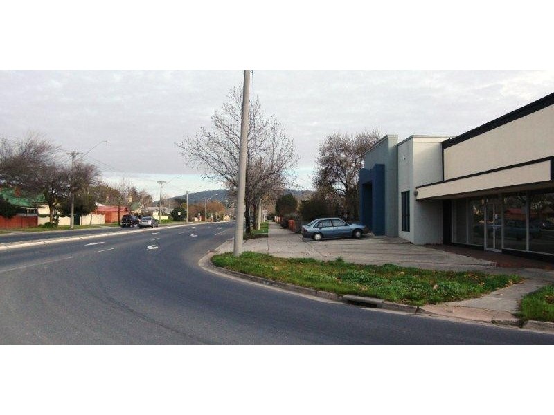 356 North Street, Lavington NSW 2641