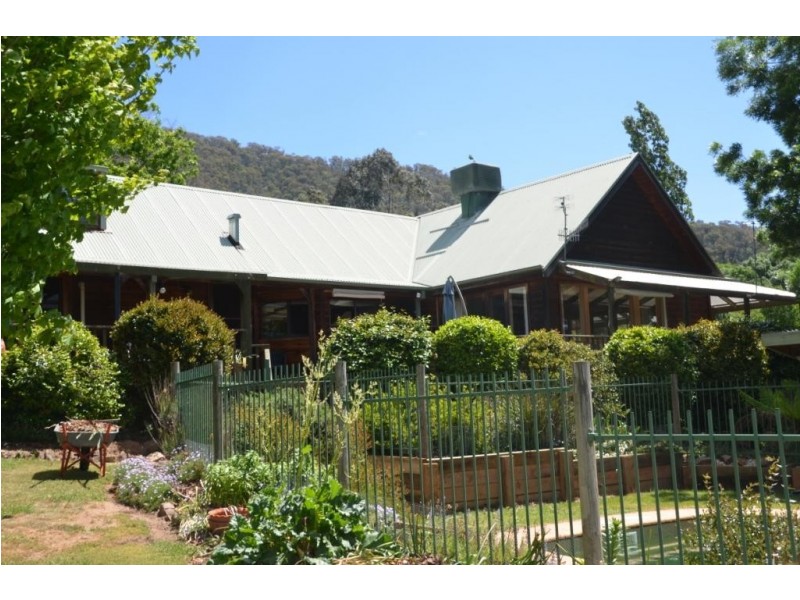 7573 Kiewa Valley Highway, Tawonga South VIC 3698