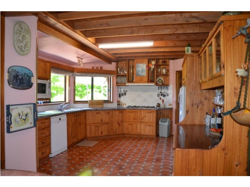 7573 Kiewa Valley Highway, Tawonga South VIC 3698