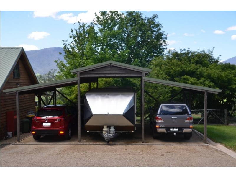 7573 Kiewa Valley Highway, Tawonga South VIC 3698