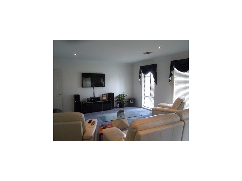 6 Keisling Drive, Narrandera NSW 2700