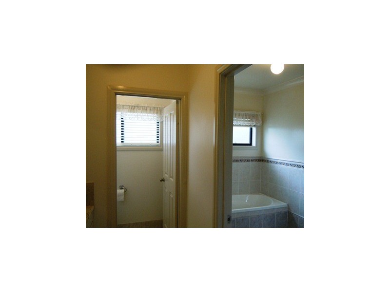 6 Keisling Drive, Narrandera NSW 2700