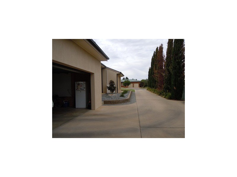 6 Keisling Drive, Narrandera NSW 2700