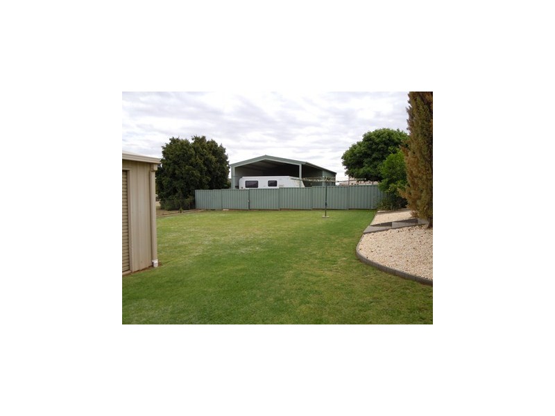6 Keisling Drive, Narrandera NSW 2700