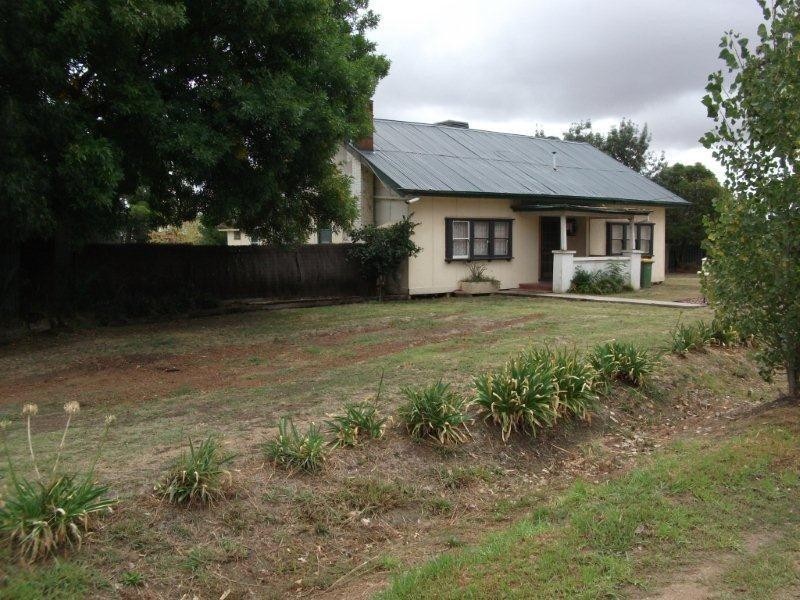 2 South Street, Culcairn NSW 2660