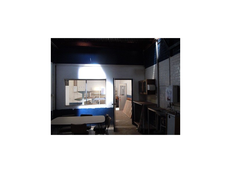 33 East Street, Narrandera NSW 2700