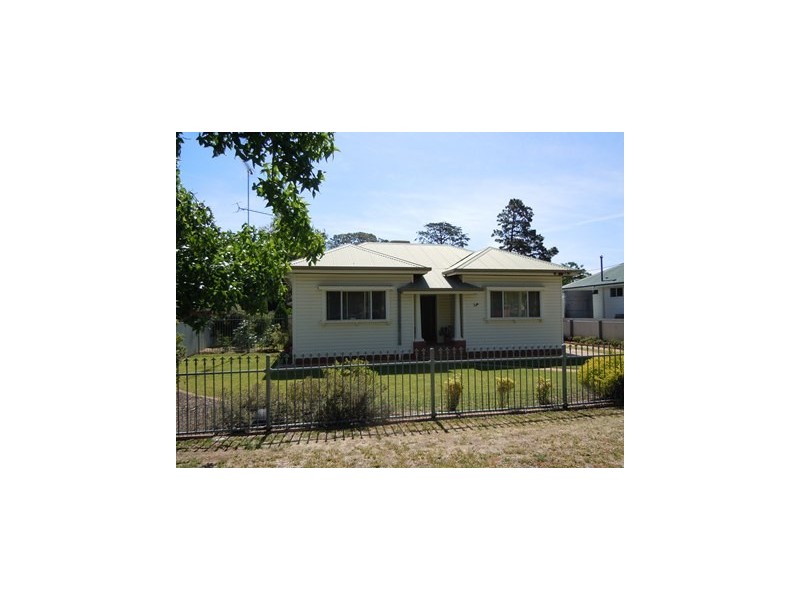 8 Argyle Street, Narrandera NSW 2700