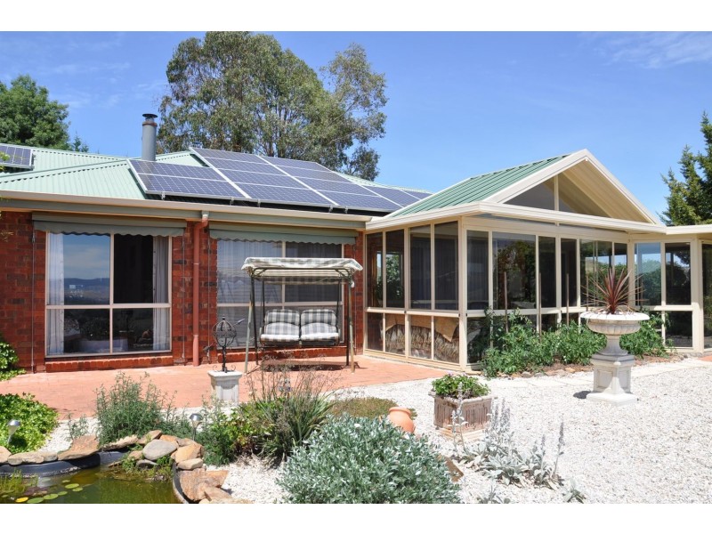 2 Thomas Mitchell Place, Towong VIC 3707