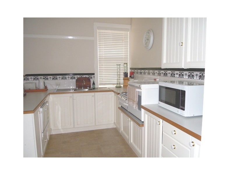 24 Roberts Street, Narrandera NSW 2700