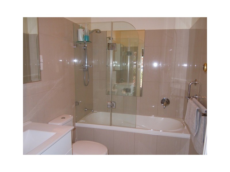 24 Roberts Street, Narrandera NSW 2700