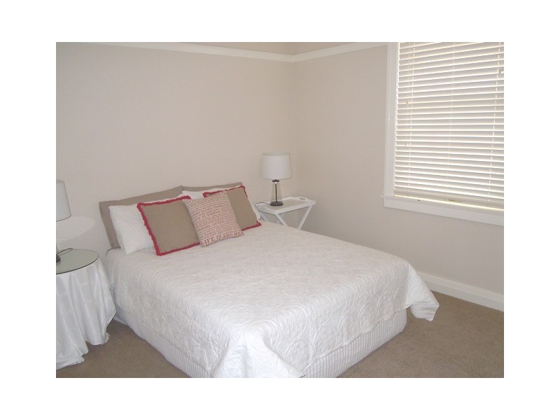 24 Roberts Street, Narrandera NSW 2700