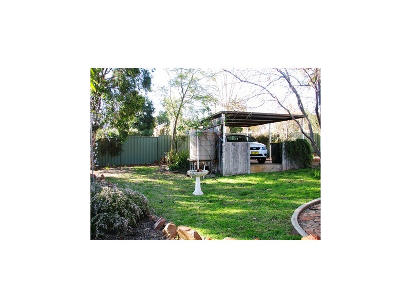24 Roberts Street, Narrandera NSW 2700