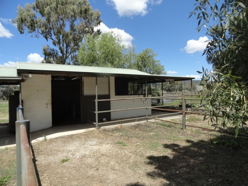 216 Settlers Road, Chiltern VIC 3683