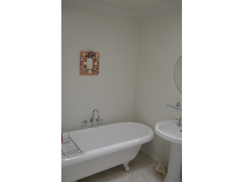 22 Diggings Road, Tawonga VIC 3697