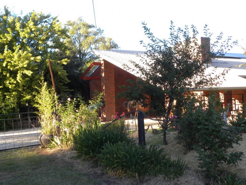 ‘Fairfield’ 9517 Riverina Highway, Corowa NSW 2646