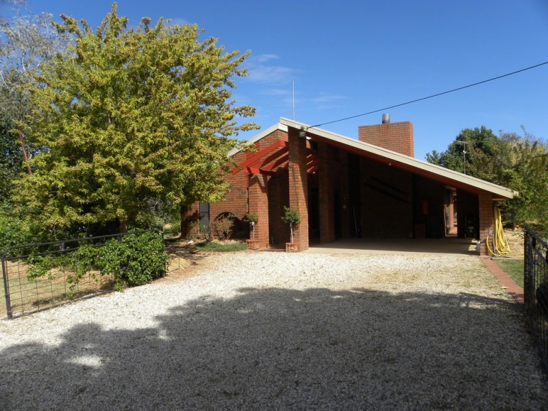 ‘Fairfield’ 9517 Riverina Highway, Corowa NSW 2646