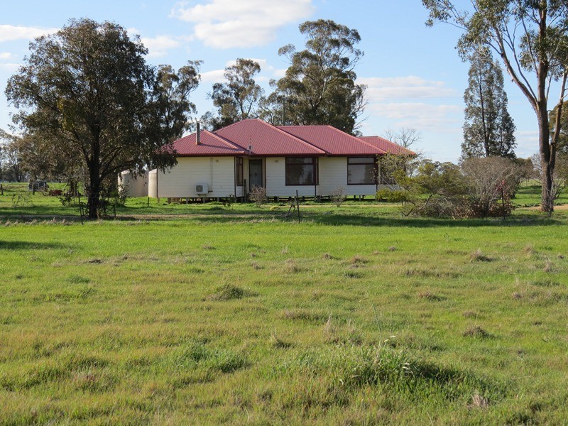5227 Cobb Highway, Deniliquin NSW 2710
