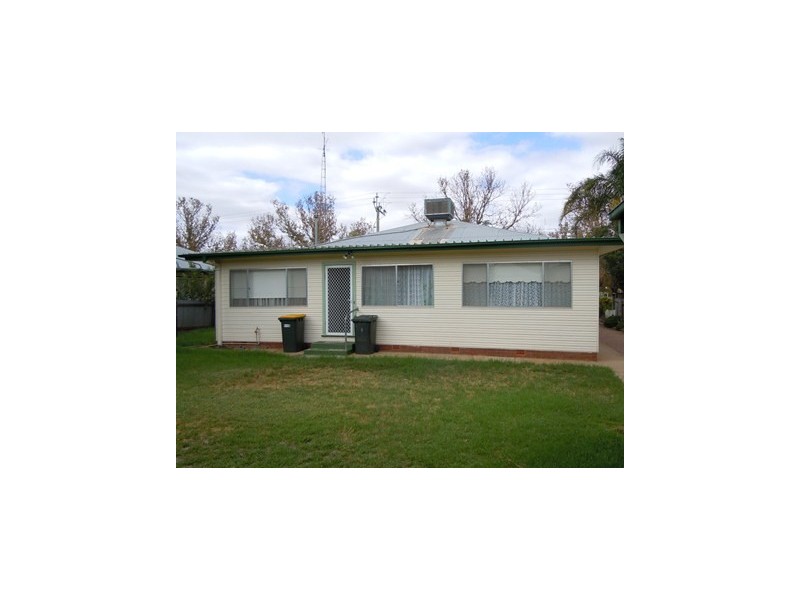 7 Victoria Avenue, Narrandera NSW 2700