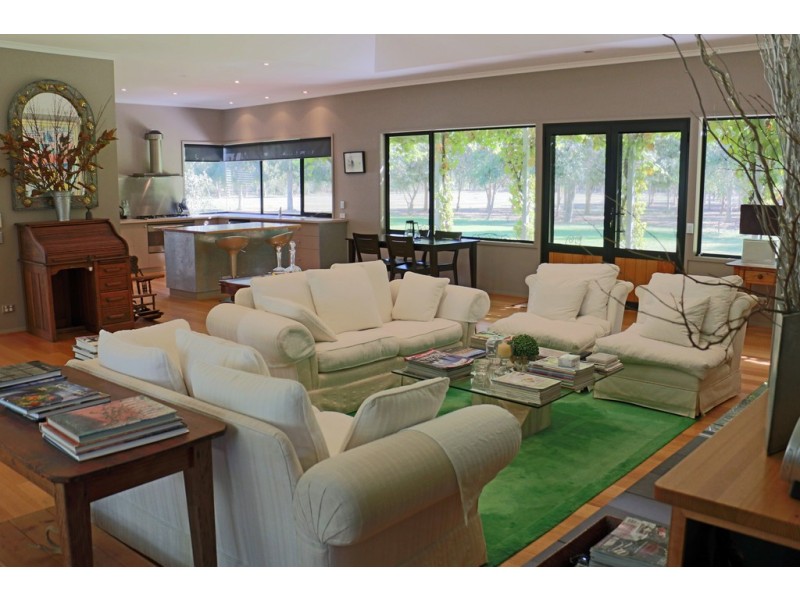 “Maroondah” Spring Drive, Corowa NSW 2646