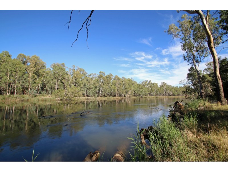 “Maroondah” Spring Drive, Corowa NSW 2646