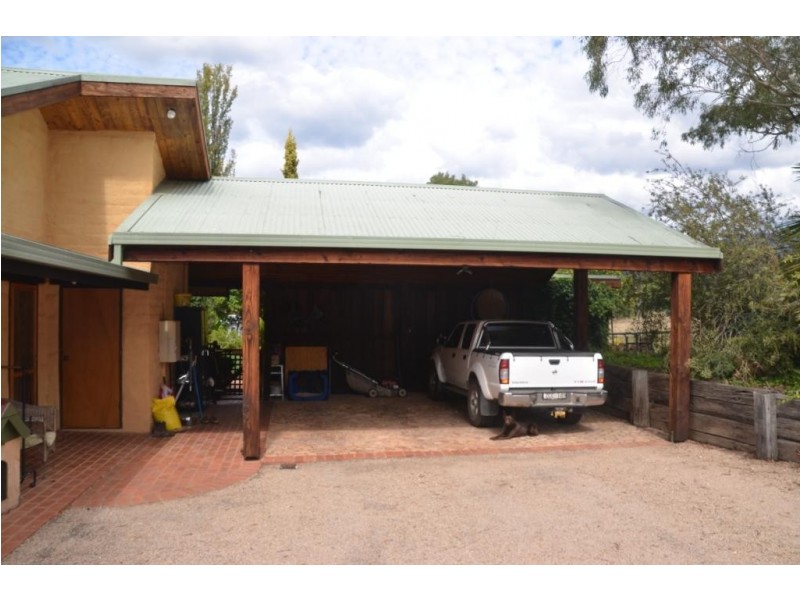 924 Morses Creek Road, Wandiligong VIC 3744