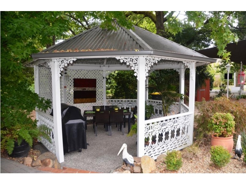 8 Wood, Bright VIC 3741