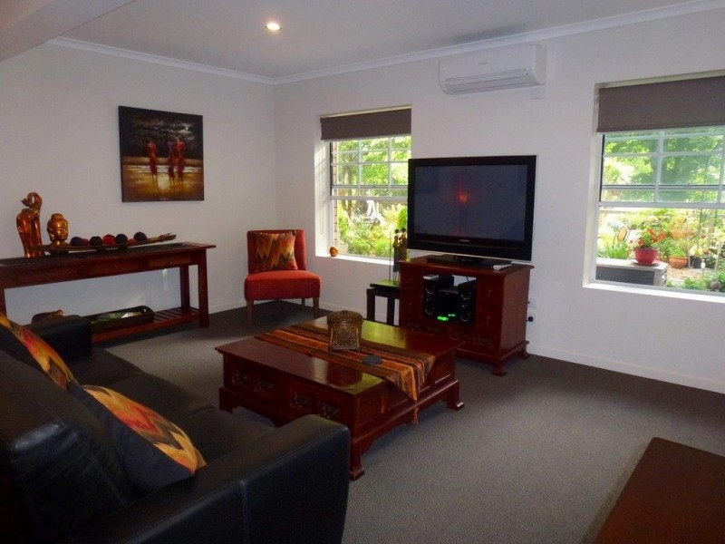 8 Wood, Bright VIC 3741