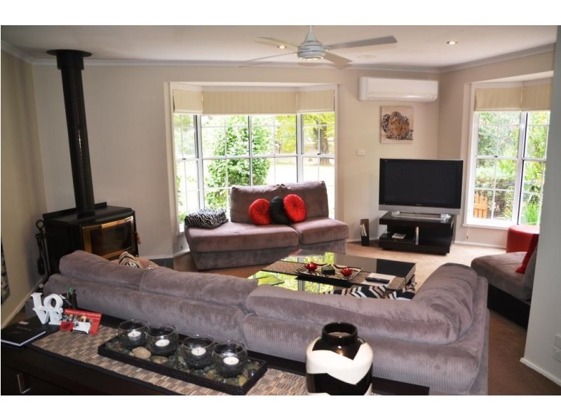 8 Wood, Bright VIC 3741