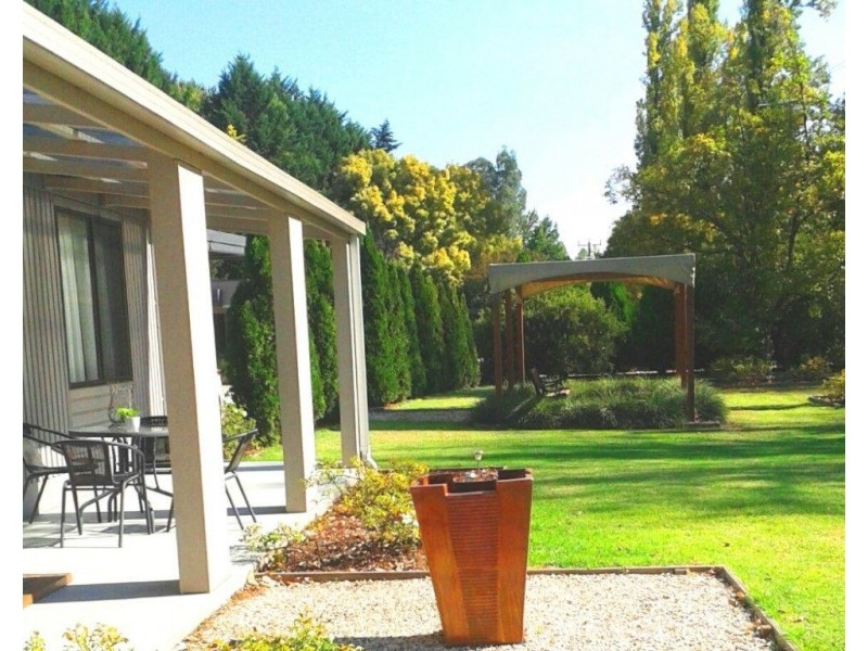 4 Gavan Street, Bright VIC 3741