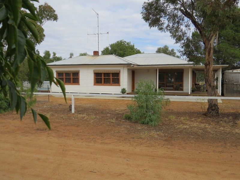 346 Southdown Road, Deniliquin NSW 2710