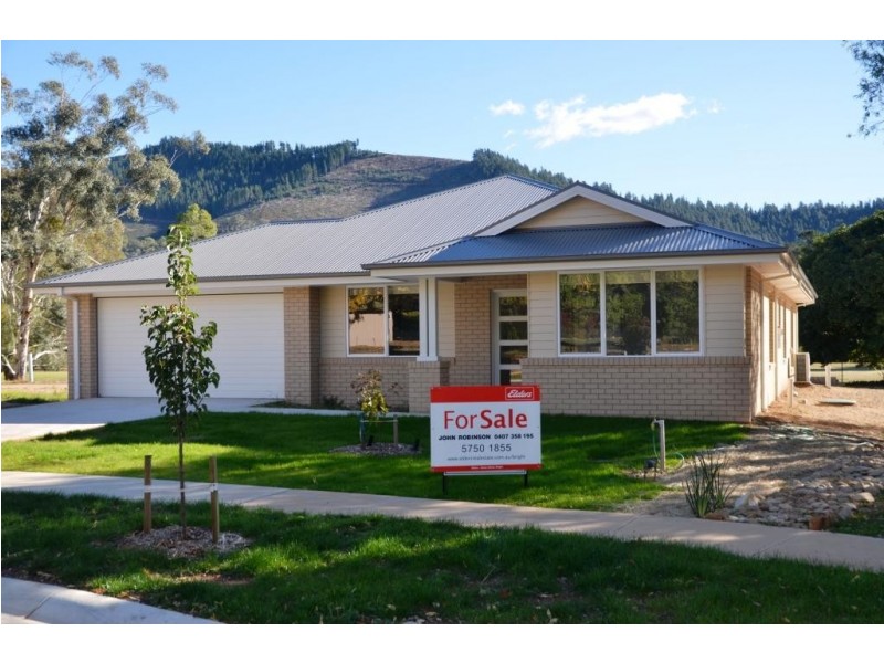 6 Karnu Court, Bright VIC 3741