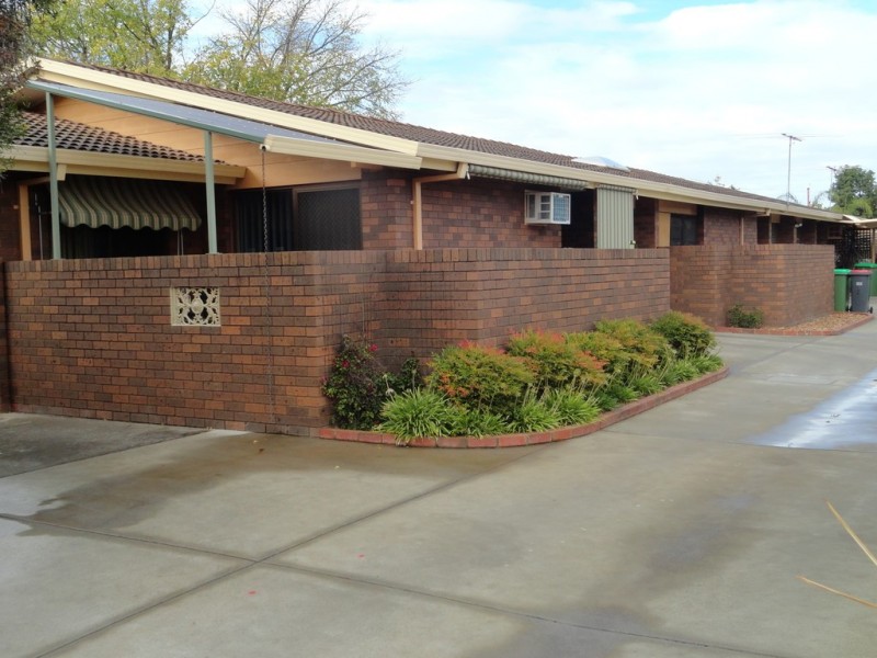 2/511 Butson Avenue, South Albury NSW 2640