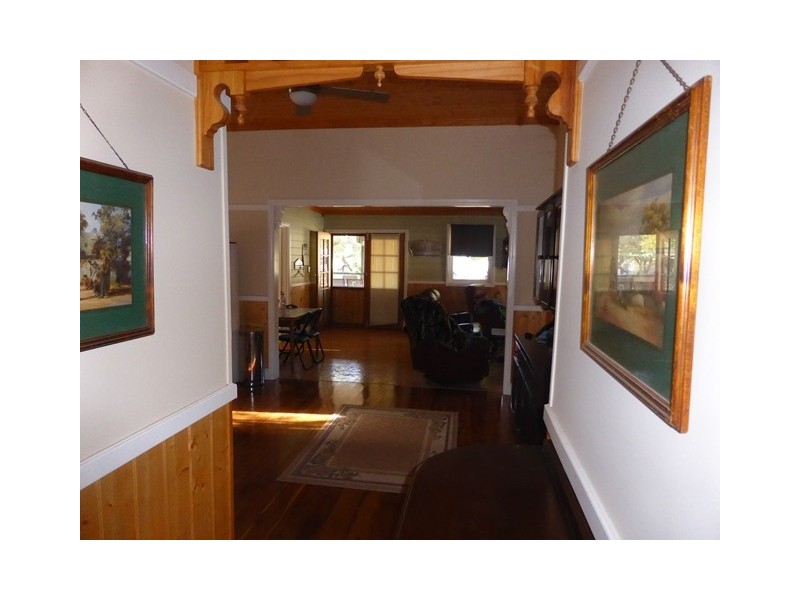 8 HENRY STREET, Hillston NSW 2675