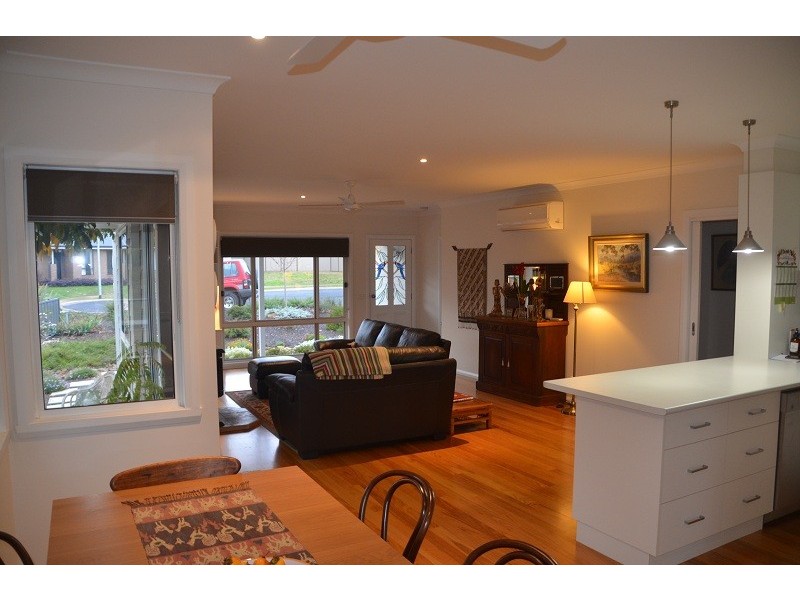 15 Georgian Court, Bright VIC 3741